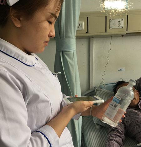 1539157708401879.jpg 醫療自助條形碼掃描1.jpg